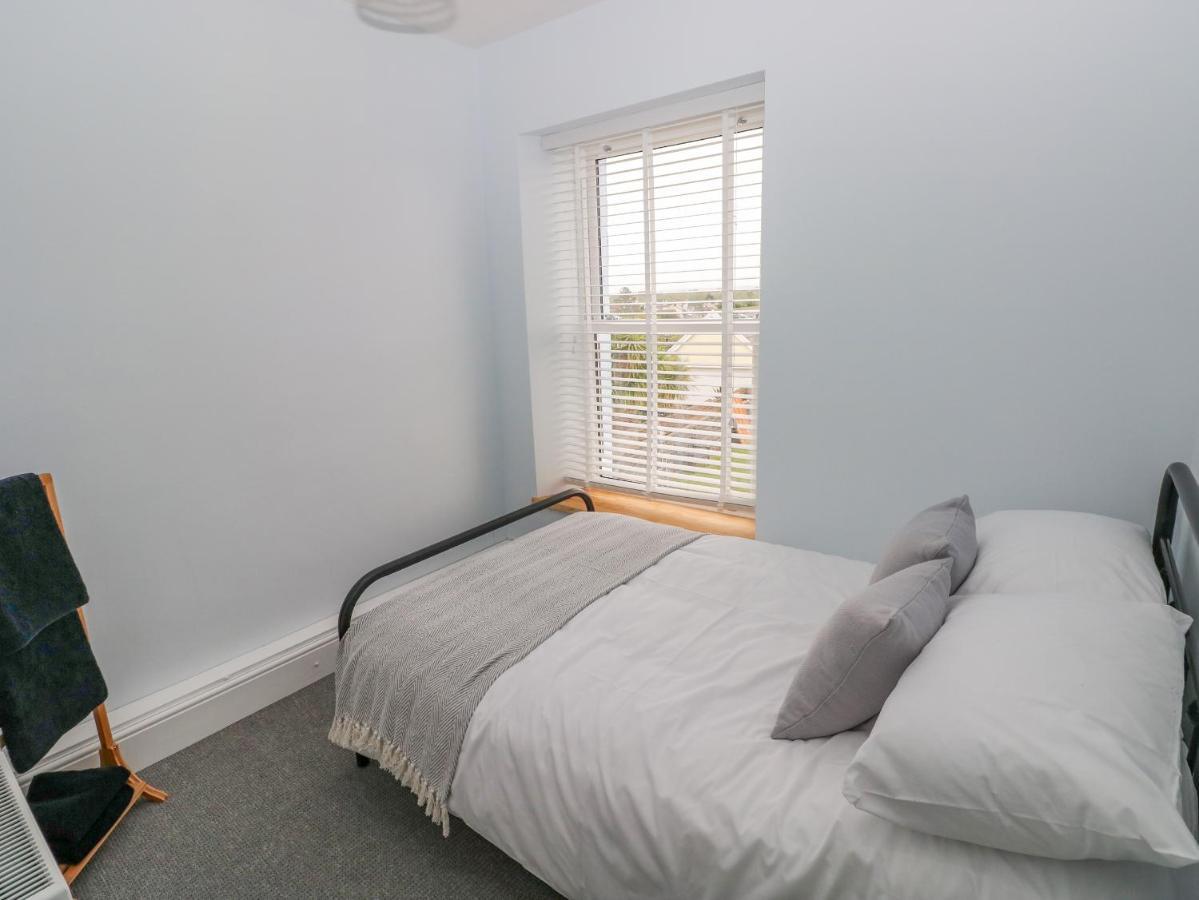 54 Pencoed Road Villa เบอรีพอร์ต ภายนอก รูปภาพ